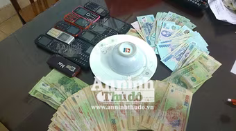 Gắn camera ngoài cửa, ung dung ngồi trong nhà “sát phạt”