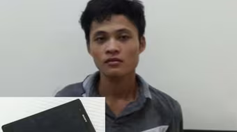 Giả vờ vào quán internet chơi để trộm cắp điện thoại của “game thủ”