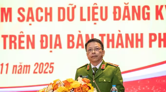 Công an Hà Nội mở cao điểm tổng rà soát, làm sạch dữ liệu đăng ký phương tiện, giấy phép lái xe