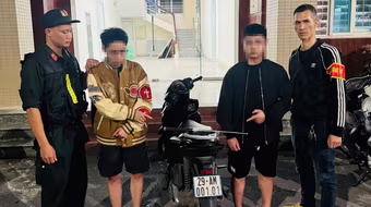 Liên tiếp phát hiện các đối tượng tàng trữ công cụ hỗ trợ khi tham gia giao thông