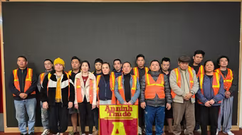 Cảnh sát hình sự Hà Nội "đánh úp", bắt 20 đối tượng đánh bạc trên sông lúc rạng sáng