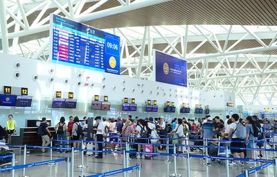 Mua vé ghế 26 “đòi” ngồi ghế 27 không được, hành khách hăm dọa tiếp viên