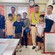 Đạp xe hơn 30km đi chơi, 3 cháu nhỏ được CSGT hỗ trợ tìm người thân