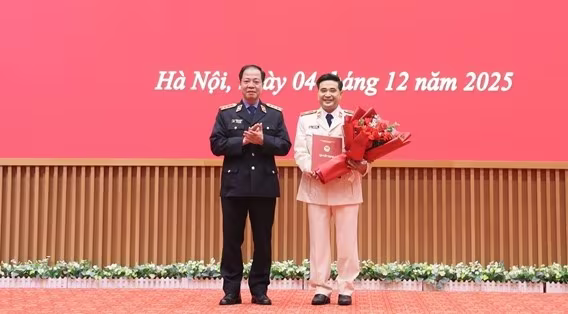 Đại tá Lê Đức Hùng giữ chức vụ Phó Thủ trưởng Cơ quan điều tra Viện KSND tối cao