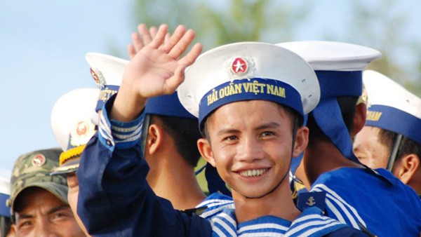 Để được nhìn Tổ quốc từ biển khơi