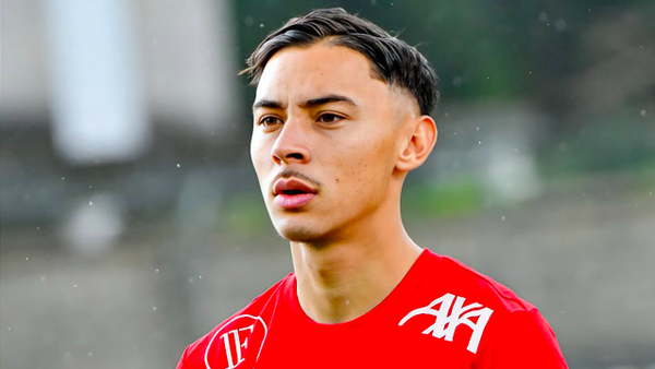 Tiền vệ Việt kiều Pháp xin việc tại V-League