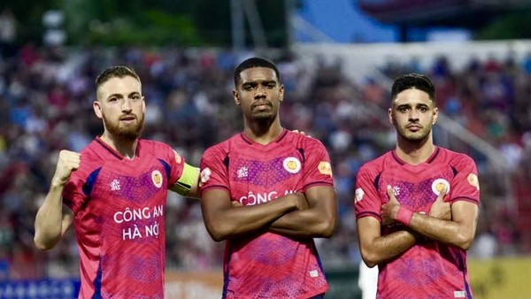 Tối đa 6 ngoại binh cùng xuất hiện trên sân ở V-League 2025/26