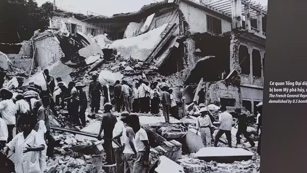 Trưng bày "Khát vọng hòa bình": Hành trình trở về những ngày Hà Nội đỏ lửa mùa đông 1972