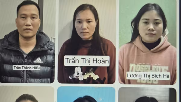 Giám đốc doanh nghiệp trực tiếp “xách” vàng lậu về Hà Nội tiêu thụ