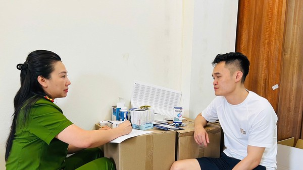 Quy mô đường dây sản xuất hơn 100 tấn thực phẩm chức năng, thiết bị y tế giả lớn cỡ nào?