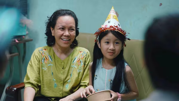 Phim nào đang dẫn đầu doanh thu phòng vé Việt?