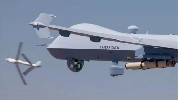 Bước ngoặt tác chiến khi drone tự sát 'dao bấm' được phóng từ UAV MQ-9