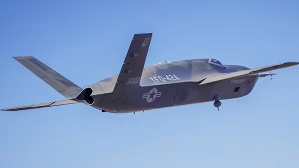 UAV YFQ-44 Fury bay thử, Mỹ tiến gần đội hình chiến đấu người và máy