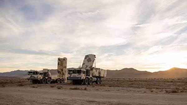 Thủy quân Lục chiến Mỹ diễn tập chống hệ thống S‑300 và HQ‑9 tại Nevada