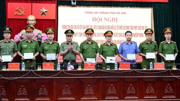 Những chiến công mang đậm dấu ấn Công an Thủ đô Anh hùng
