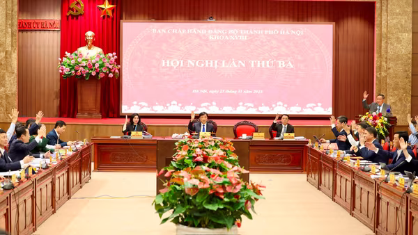 Nhiệm kỳ 2025-2030, Hà Nội quyết xử lý dứt điểm tồn tại về ô nhiễm, ngập úng, ùn tắc giao thông...