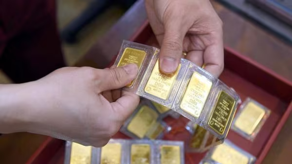 Giá vàng lại quay đầu tăng