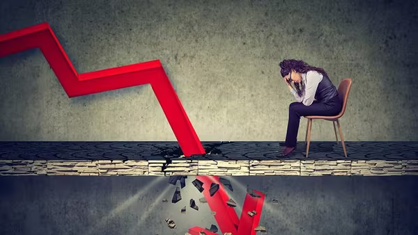 Loạt cổ phiếu lớn lao dốc, VN-Index mất mốc 1.600 điểm