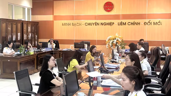 Cán bộ thuế phải thực hiện "4 xin, 4 luôn", không sách nhiễu, vòi vĩnh, nhận tiền, quà của người nộp thuế