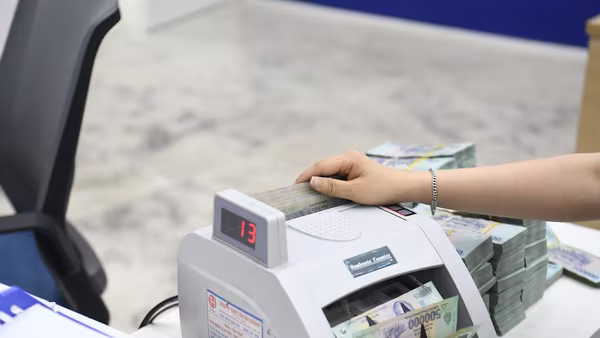 Doanh nghiệp, tổ chức có xu hướng rút tiền khỏi hệ thống ngân hàng