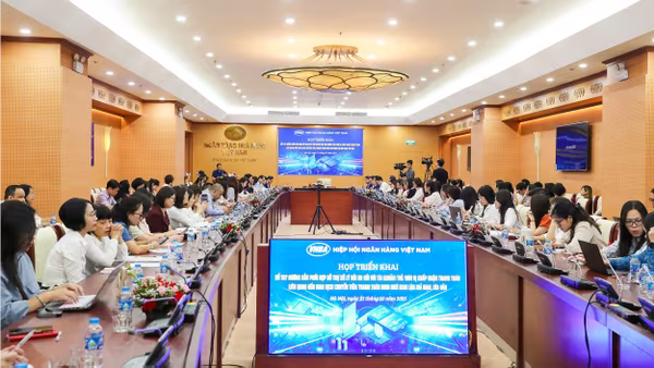 Ngân hàng “bắt tay nhau” chặn tội phạm lừa đảo: Phải đặt mình vào vị trí người bị hại