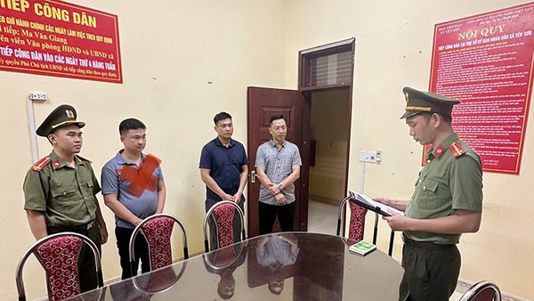Khởi tố 2 đối tượng điều hành 287 website khiêu dâm, đồi trụy 