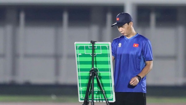 HLV Kim Sang-sik bất ngờ điều chỉnh kế hoạch sát ngày U23 Việt Nam thi đấu