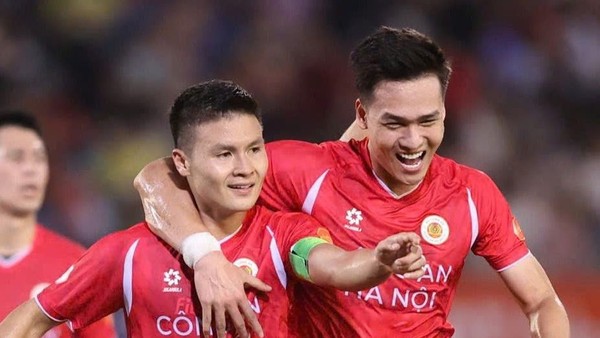 Quang Hải giúp CLB Công an Hà Nội dẫn đầu V-League