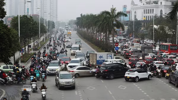 Từ 2027: Ô tô sản xuất từ 2017 lưu hành ở Hà Nội và TP.HCM phải đáp ứng tiêu chuẩn khí thải mức 4