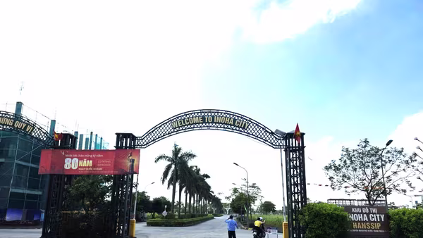 Người dân bị "treo" sổ đỏ tại Khu công nghiệp Nam Hà Nội: Văn phòng đăng ký đất đai nói gì?