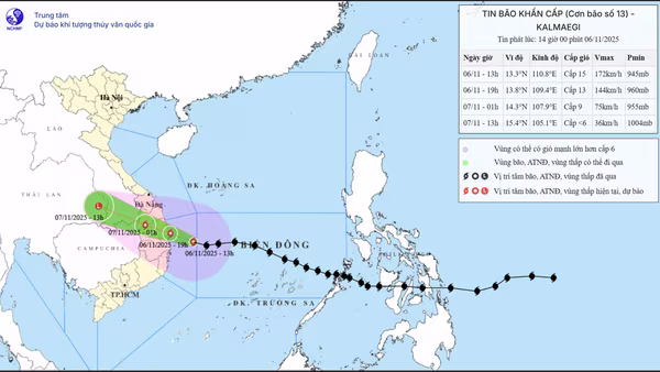 Bão Kalmaegi gây gió giật mạnh ở Hội An, đêm nay sẽ đổ bộ Quảng Ngãi- Đắk Lắk