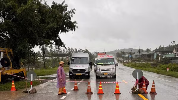 Đóng đèo An Khê do mưa lớn gây sạt lở