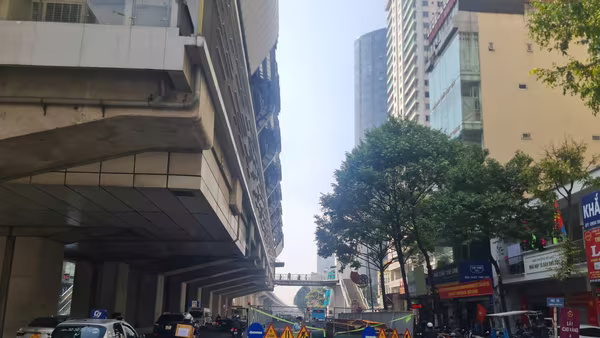 Thu hồi loạt điểm dựng rào chắn dự án Nhà máy nước thải Yên Xá để giảm ùn tắc