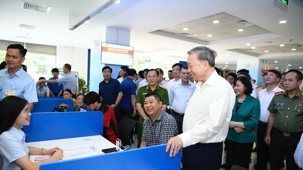 Tổng Bí thư Tô Lâm kiểm tra hoạt động của chính quyền địa phương 2 cấp ở Hà Nội