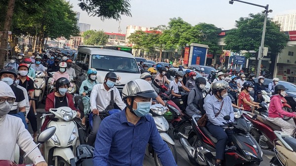 Hà Nội nghiên cứu hỗ trợ tối đa thu đổi 450.000 xe máy chạy xăng trong Vành đai 1