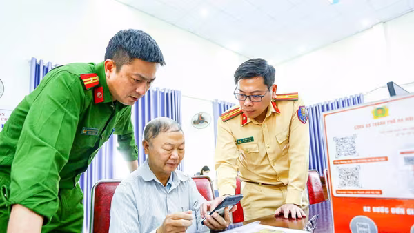 Hà Nội: Tập trung làm sạch dữ liệu phương tiện và giấy phép lái xe