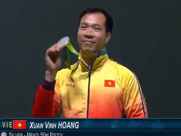 Hoàng Xuân Vinh giành HCB bắn súng ngắn 50m