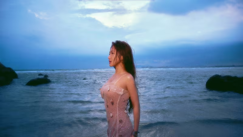 Album "Phao cứu sinh": Hương Tràm thật sự trở về