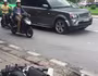 Siêu xe va chạm với xe đạp điện, 2 người nhập viện