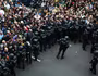 Cảnh sát Tây Ban Nha ngăn cử tri bỏ phiếu trưng cầu dân ý về độc lập ở Catalonia