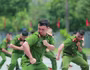Xem lực lượng công an thi điều lệnh, sử dụng võ thuật chiến đấu