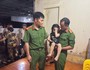 Công an xã tìm thấy cháu bé đi lạc giữa cánh đồng trong đêm