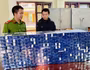 Bắt đối tượng vận chuyển 1.600 bao thuốc lá ngoại nhãn hiệu 555 nhập lậu 