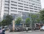 Bệnh viện Việt Đức phong tỏa tạm thời tòa nhà D với 1.400 người sau khi phát hiện ca dương tính với SARS-CoV-2