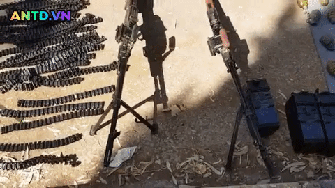 [ẢNH] Quân đội Syria xuất sắc hốt trọn ổ vũ khí khiến IS khốn đốn