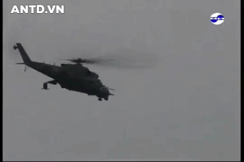 Xe tăng bay Mi-24: Hình ảnh về xe tăng bay Mi-24 đầy uy lực và mạnh mẽ sẽ khiến bạn không chỉ trầm trồ trước sức mạnh của nó, mà còn biết ơn đội ngũ phi công dũng cảm đã điều khiển chiếc xe tăng bay này.