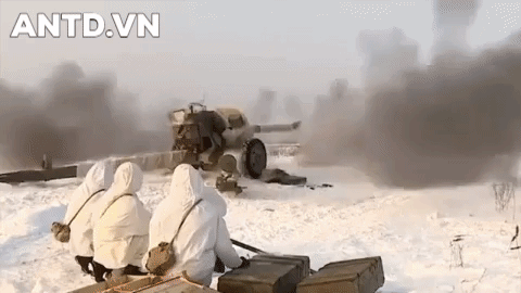 Ukraine bắt đầu tấn công dữ dội vào Lugansk, ly khai thân Nga nguy cấp