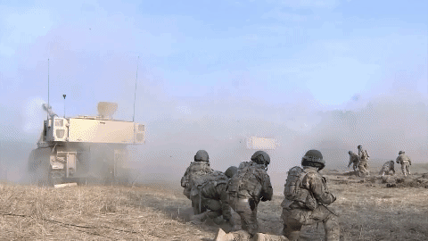 Pháo tự hành M109A6 của Mỹ đã tới Ukraine, sẵn sàng tham chiến