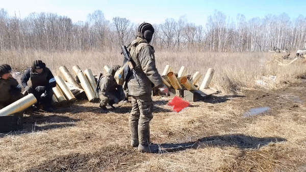 Nga điều thêm pháo tự hành 2S5 Giatsint-S có thể bắn đạn hạt nhân tới chiến trường Ukraine
