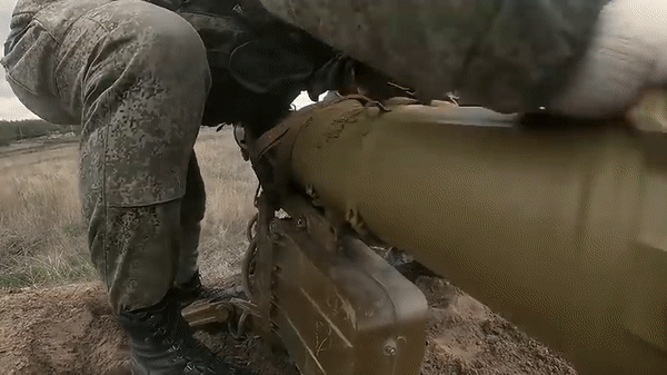 Tên lửa chống tăng 9M113 Konkurs trong tay đội săn tăng Nga tại Ukraine